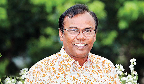 মঞ্চকেই মনে হয় আমার নিজস্ব জায়গা