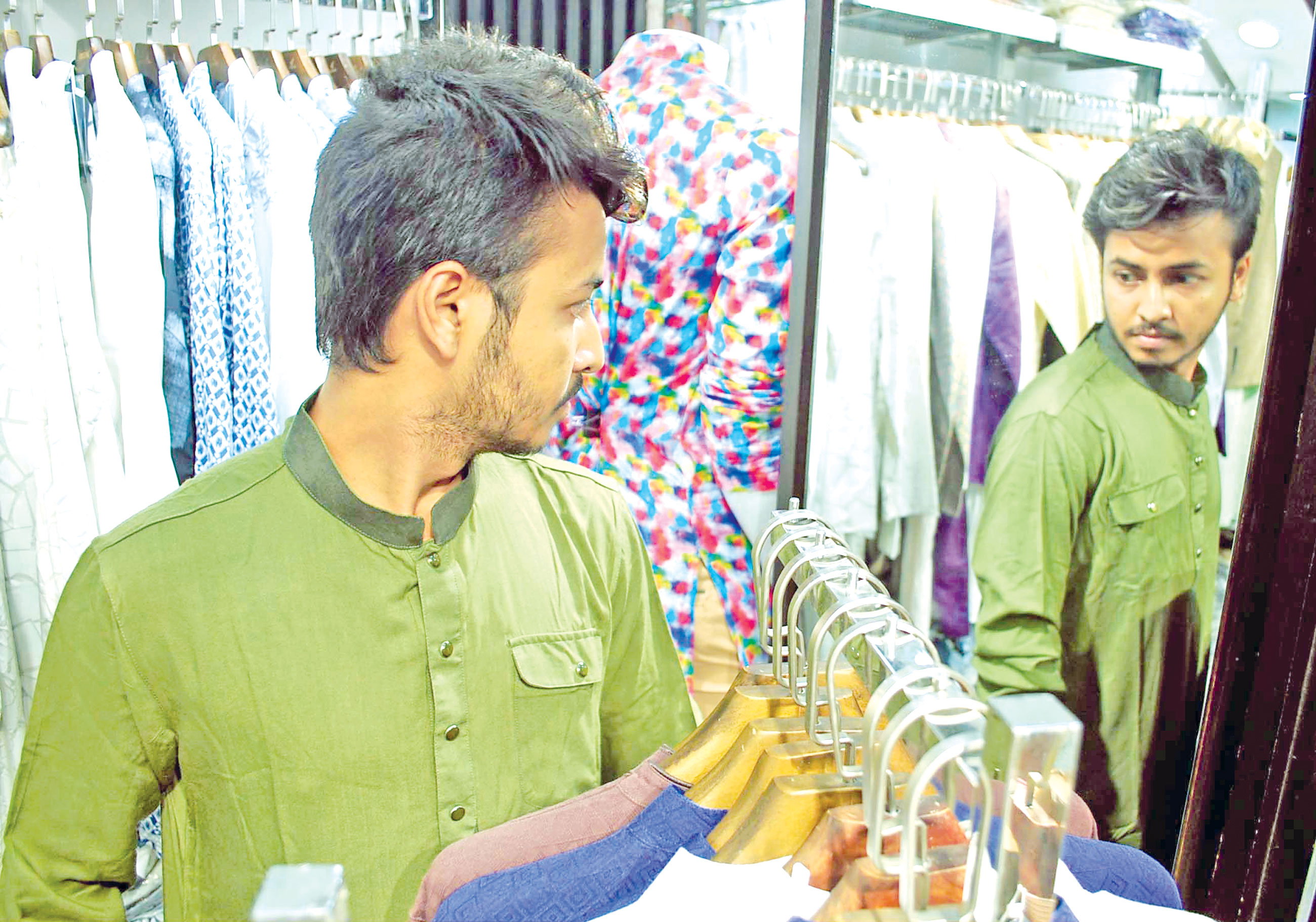 কাবলি পাঞ্জাবিতে ঝুঁকছে তরুণরা