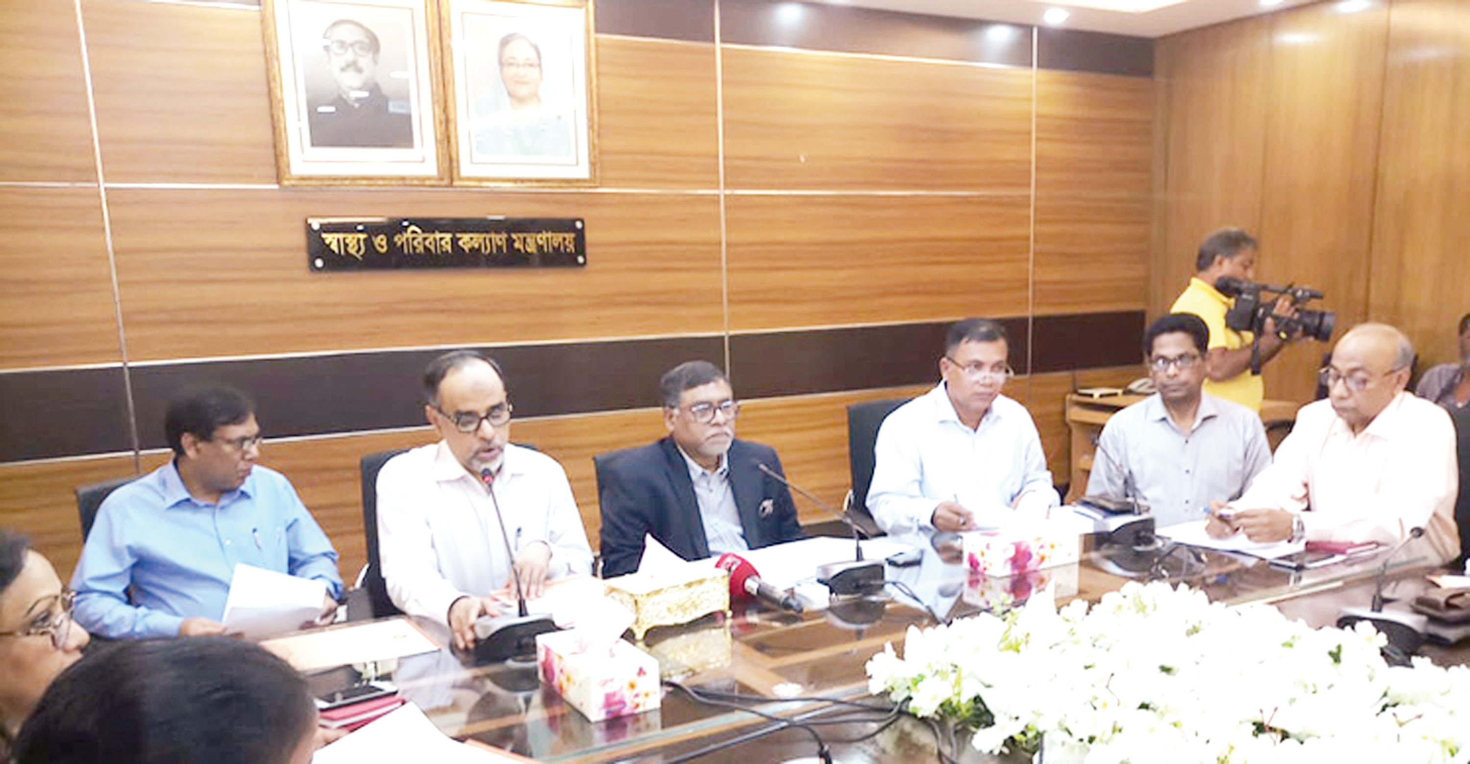 মশা ধ্বংস করলে ডেঙ্গু কমার কথা: স্বাস্থ্যমন্ত্রী