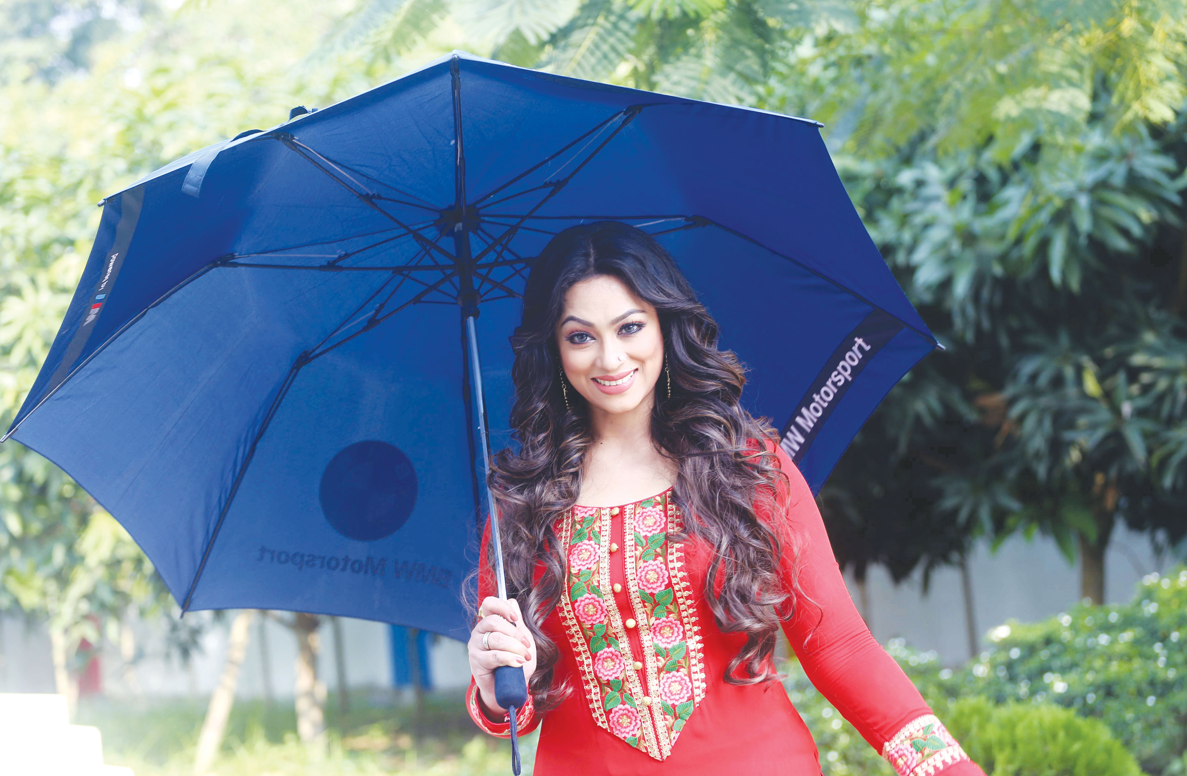 সিনেমা থেকে নিজেকে গুটিয়ে নিচ্ছেন পপি