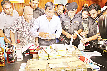 সাত দেহরক্ষীসহ আটক যুবলীগ নেতা শামীম