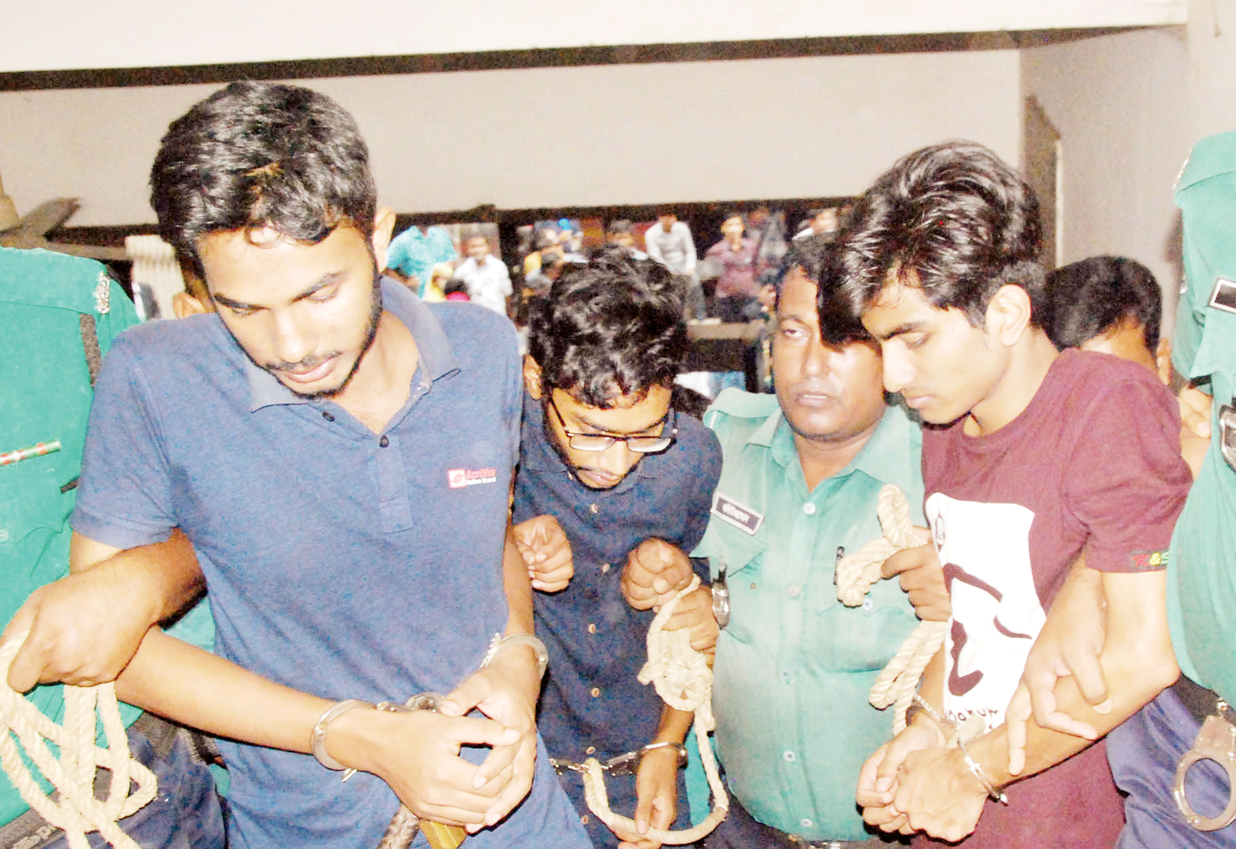 একে অন্যের ঘাড়ে দায় চাপাচ্ছে আবরারের খুনিরা