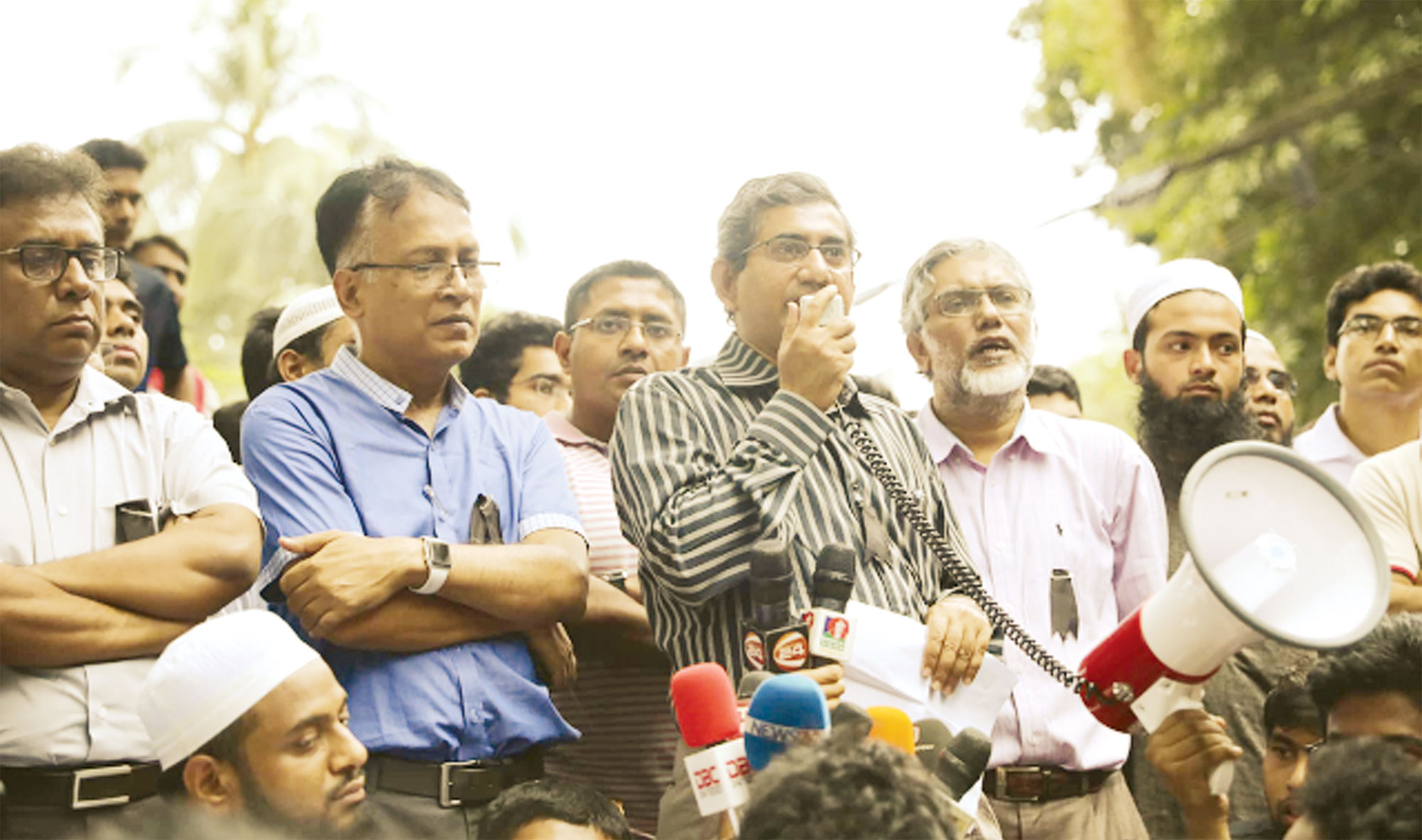 ভিডিও ফুটেজে নিজের উপস্থিতির ব্যাখ্যা দিলেন বুয়েট শিক্ষক