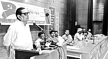 ঢাকায় এমপির জন্য বরাদ্দ উন্নয়নের ২০ কোটি টাকা কোথায় যায়, প্রশ্ন মেননের