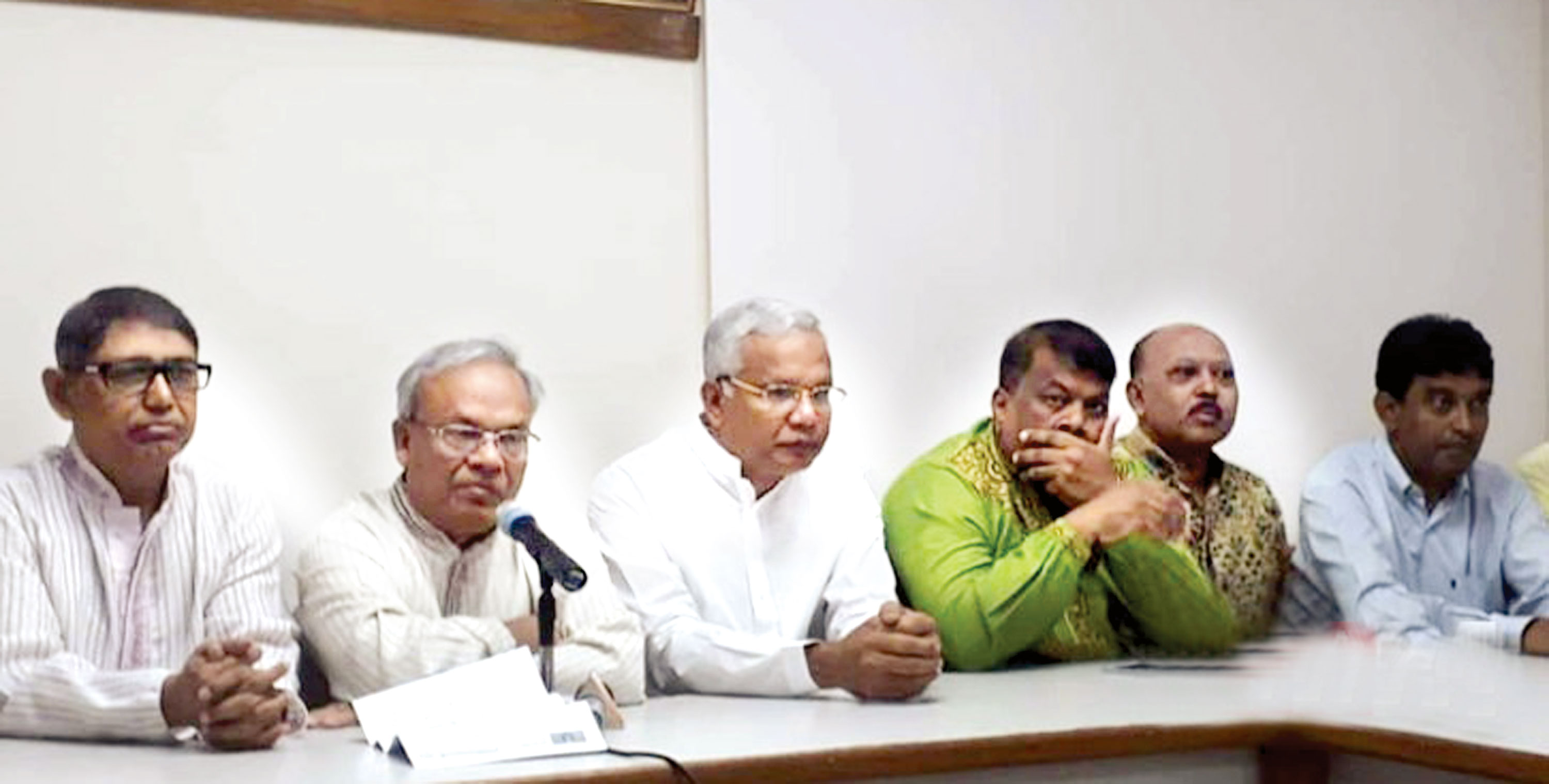উপকূলে টাওয়ার বসালে দেশের কী লাভ: রিজভী