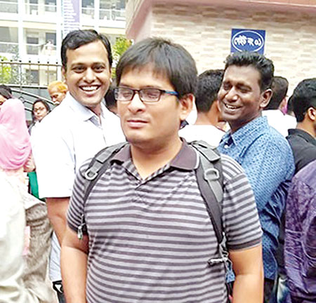 সাদা খাতা জমা দিলেন সুদীপ দাস