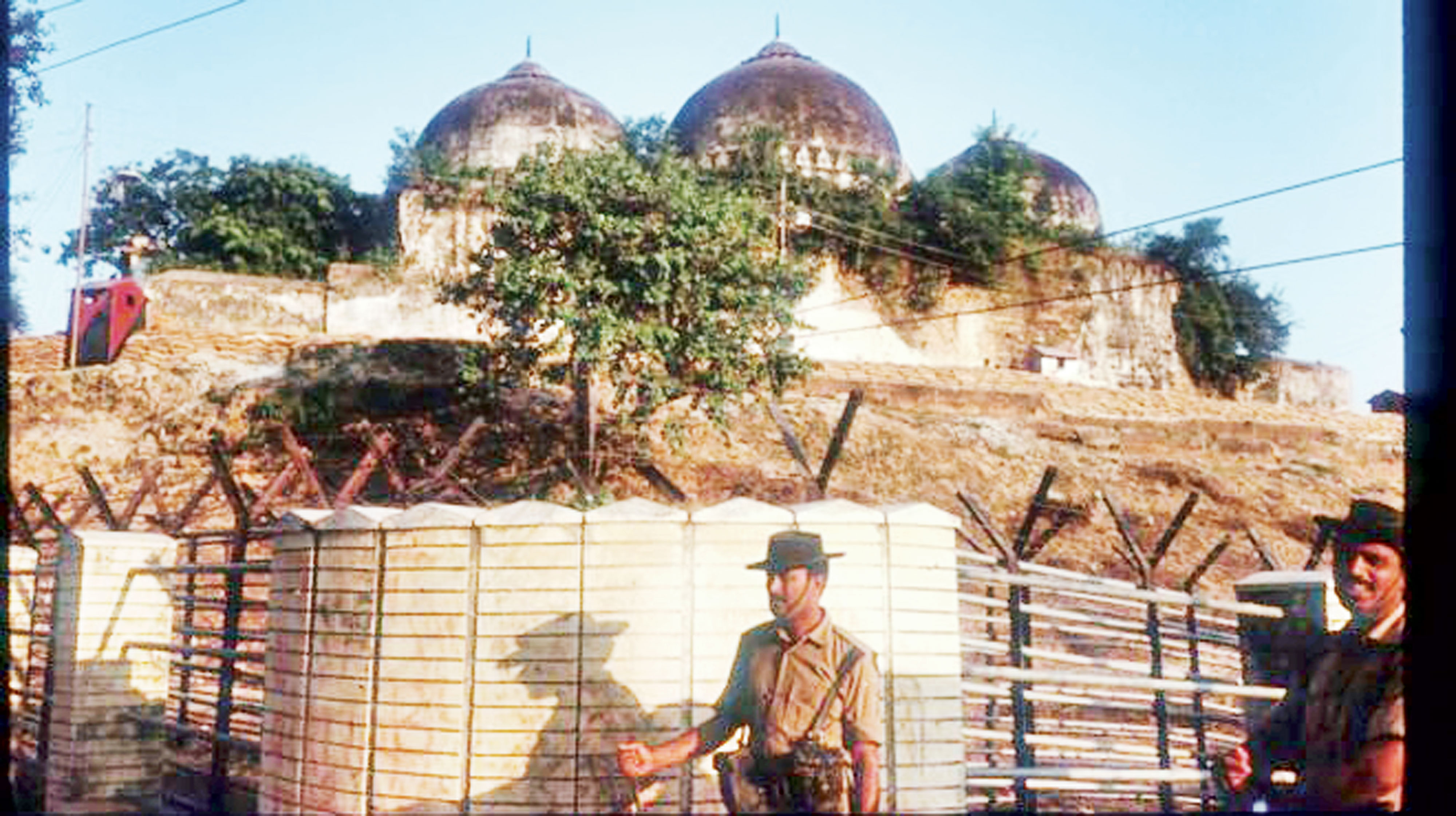 বাবরি মসজিদের জায়গায় নির্মিত হবে রামমন্দির