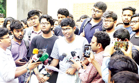 ৩ দাবি মানলেই ক্লাস-পরীক্ষায় বসবেন বুয়েট শিক্ষার্থীরা