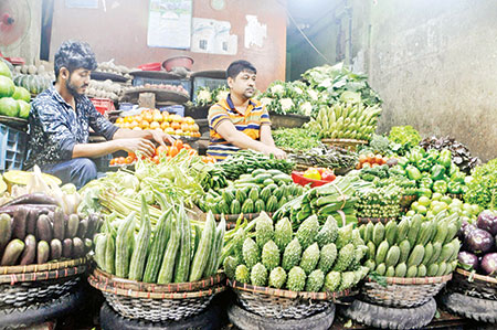 সরবরাহ বাড়ায় কমেছে সবজির দাম