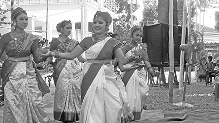 প্রথম প্রহরে নবান্ন উৎসব