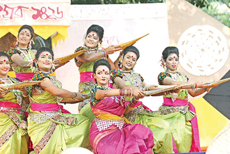 মেঠোপথ পেরিয়ে নবান্ন এলো শহরে