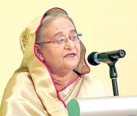 আরব আমিরাতকে বড় বিনিয়োগের আহ্বান প্রধানমন্ত্রীর