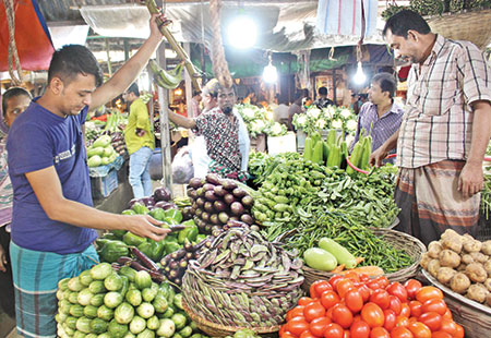 অধিকাংশ সবজির দাম নাগালের বাইরে
