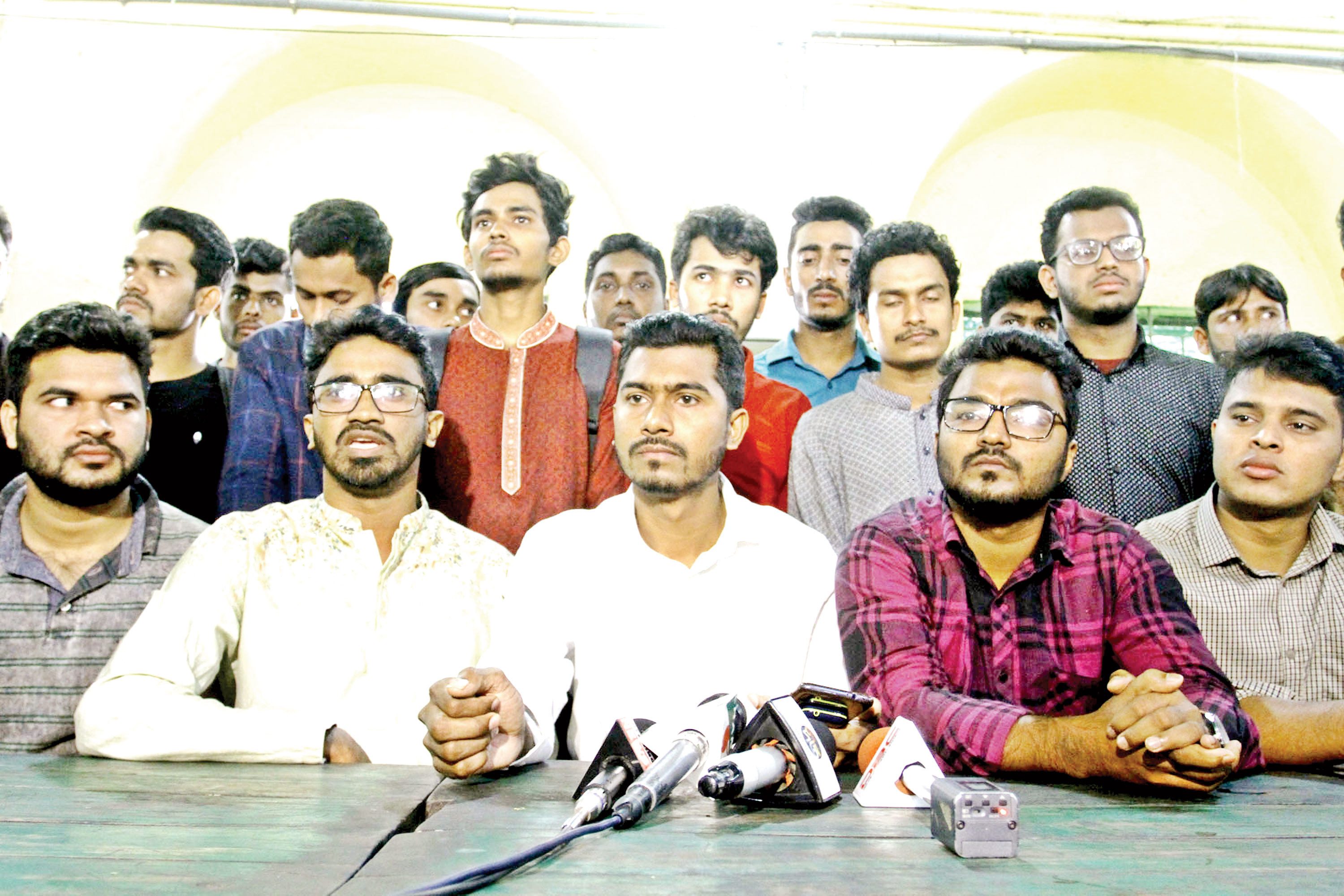 দুর্নীতির অভিযোগ নাকচ করলেন ভিপি নুর