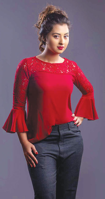 কঠোর নিরাপত্তায় বুবলী : নানা গুঞ্জন