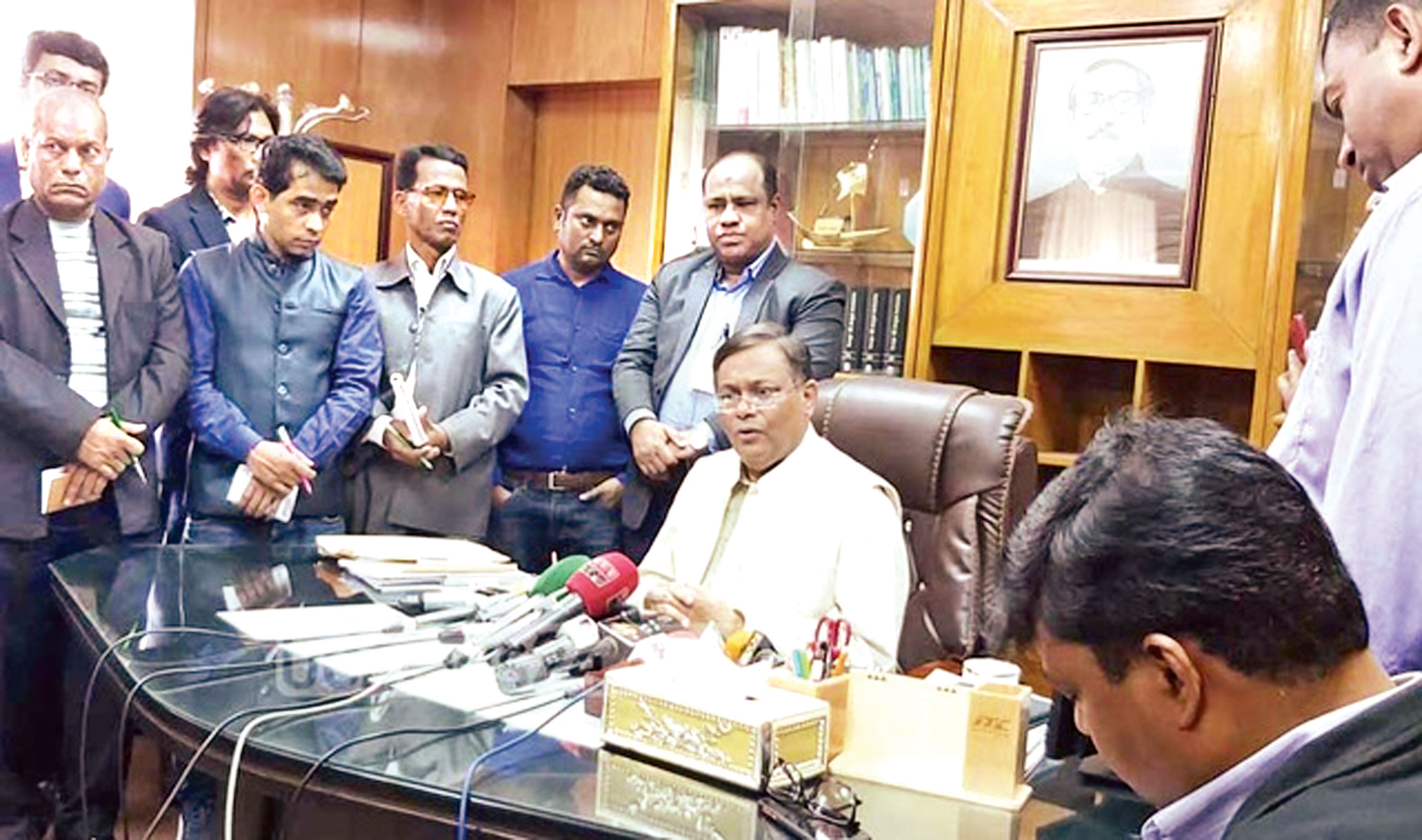 পরোয়ানার সঙ্গে গণমাধ্যমের স্বাধীনতার সম্পর্ক নেই: তথ্যমন্ত্রী