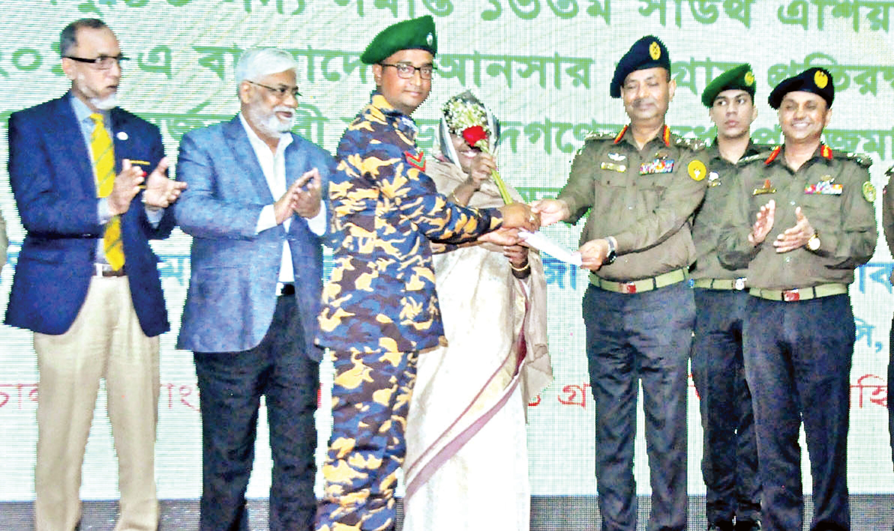 পদ মর্যাদা বাড়ল রোমান সানার