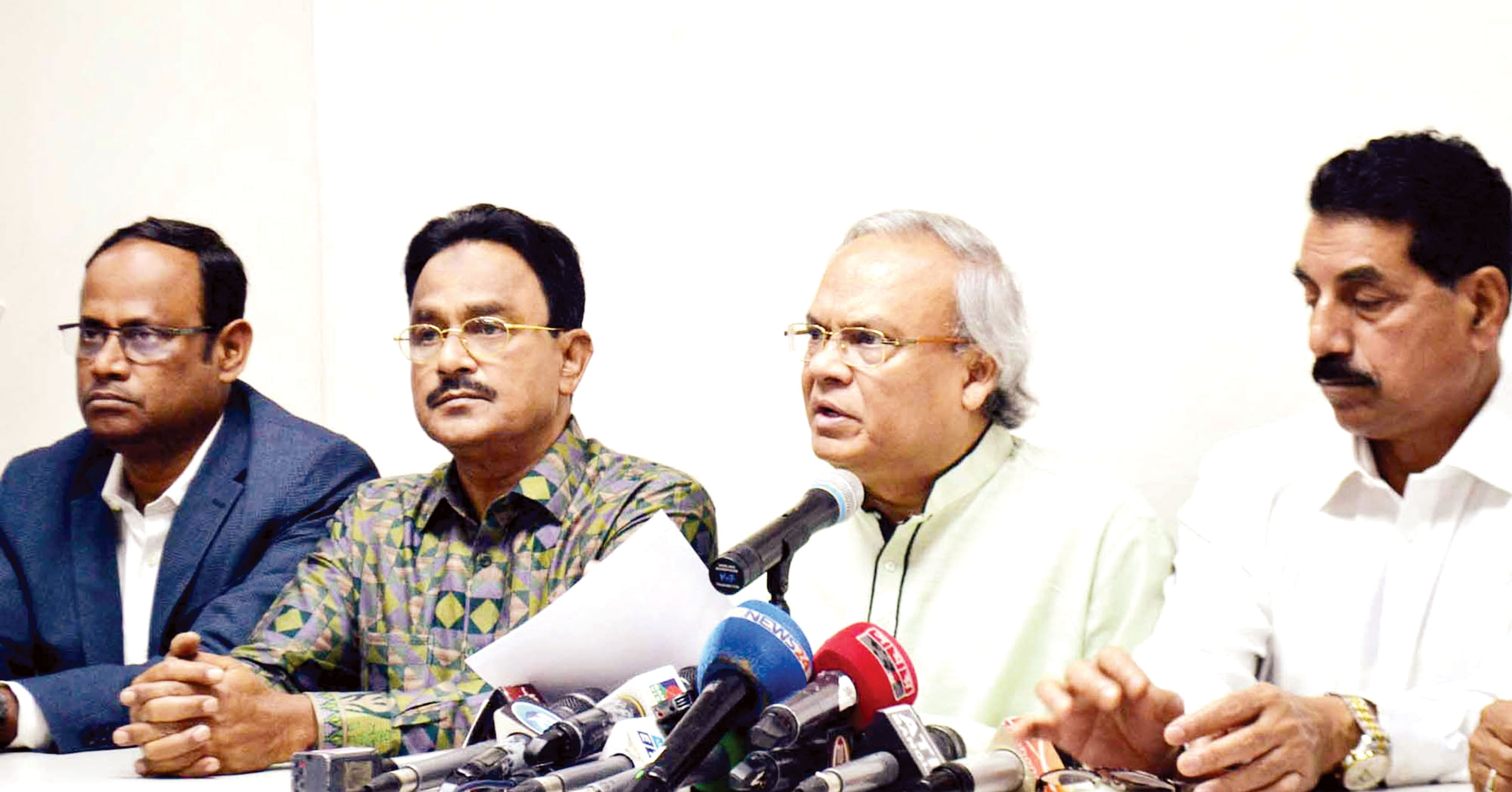 ভোট নয়, সরকারের প্রয়োজন আইনশৃঙ্খলা বাহিনী: রিজভী