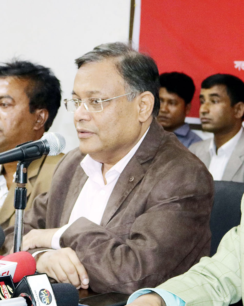 খালেদার অসুস্থতাকে পুঁজি করে বিএনপি রাজনীতি করতে চায়: তথ্যমন্ত্রী