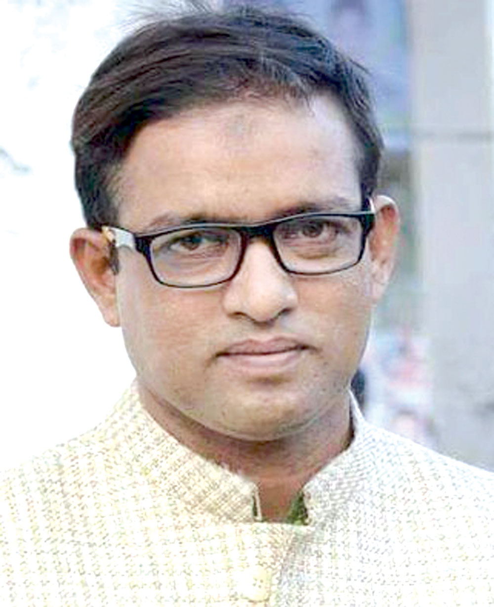 বাসের বুকিং সহকারী থেকে শত কোটি টাকার মালিক!