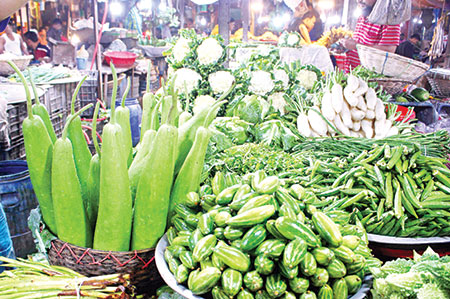 ১০-১৫ টাকার সবজি এখন ৩০-৪০ টাকা