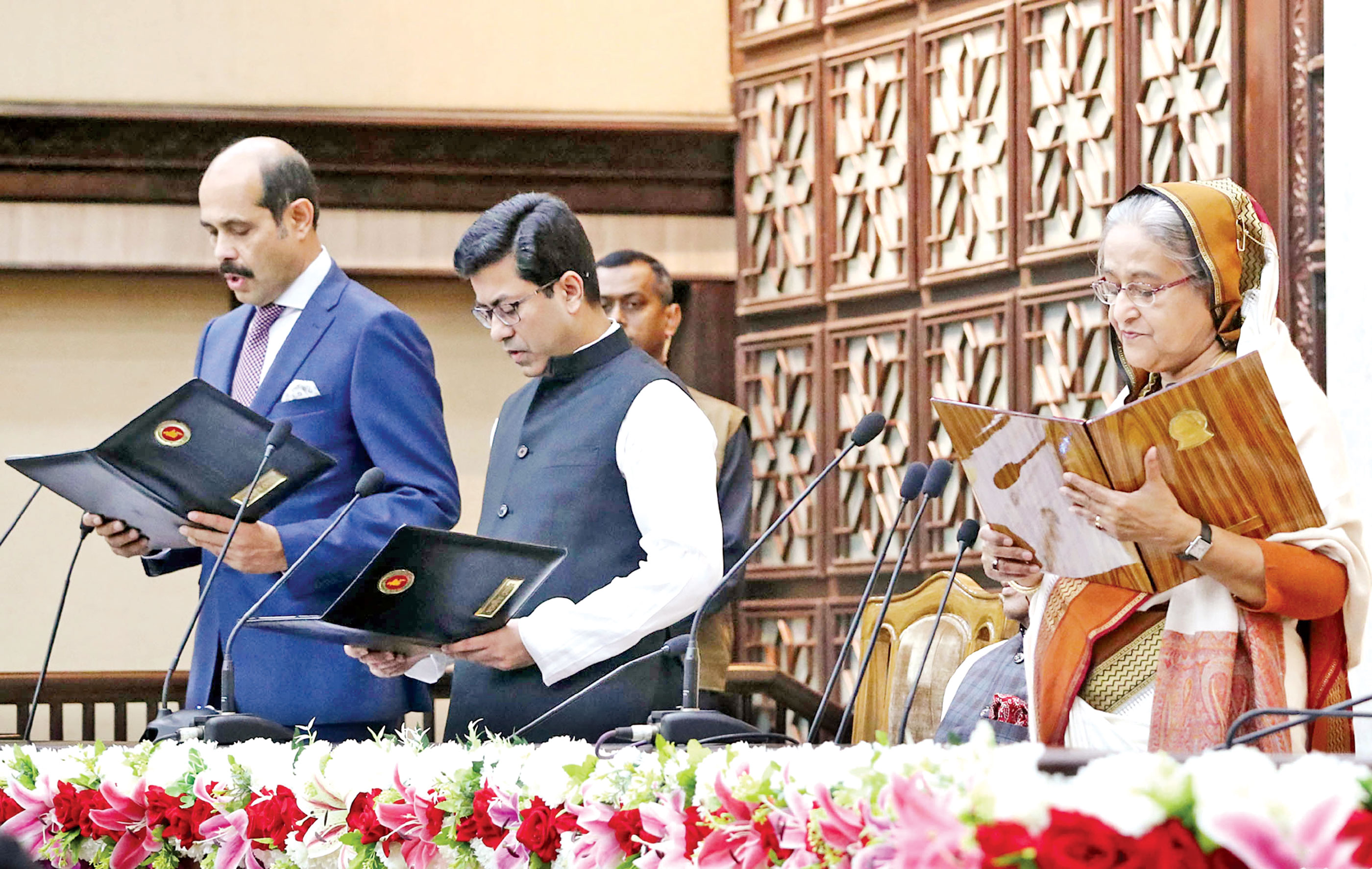 মশা যেন ভোট না খেয়ে ফেলে, মেয়রদের প্রধানমন্ত্রী
