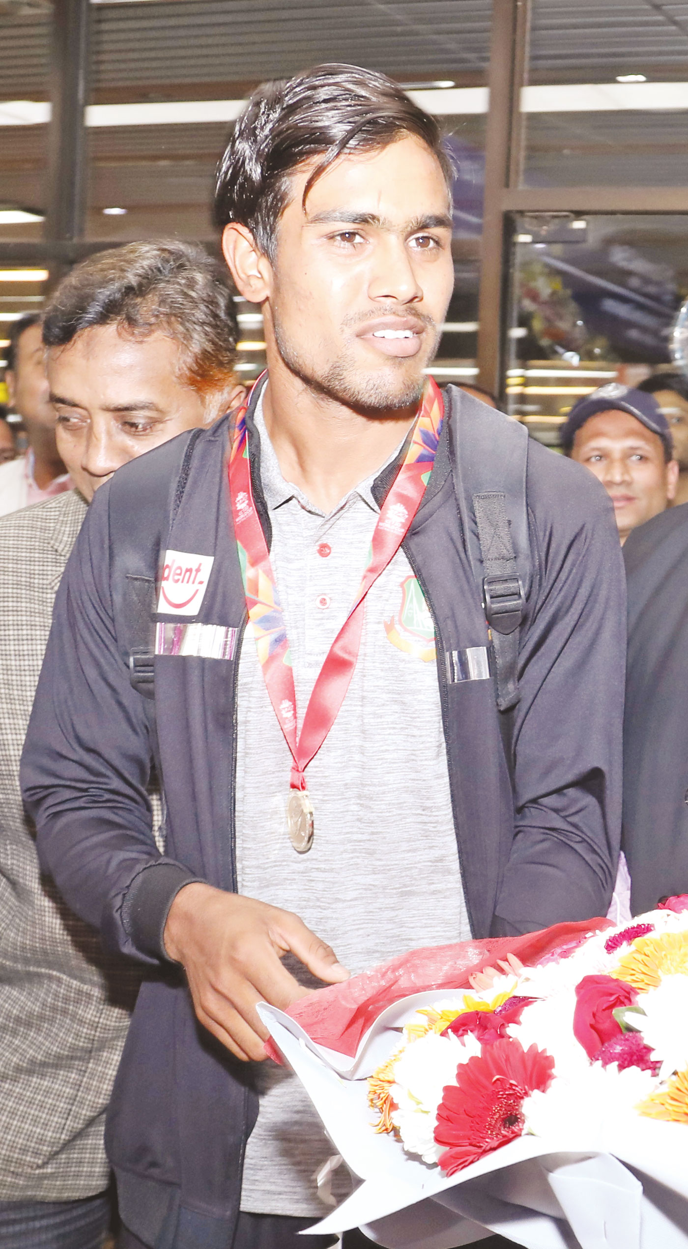 থমকে যাওয়া সময়ে আকবরের দিনকাল
