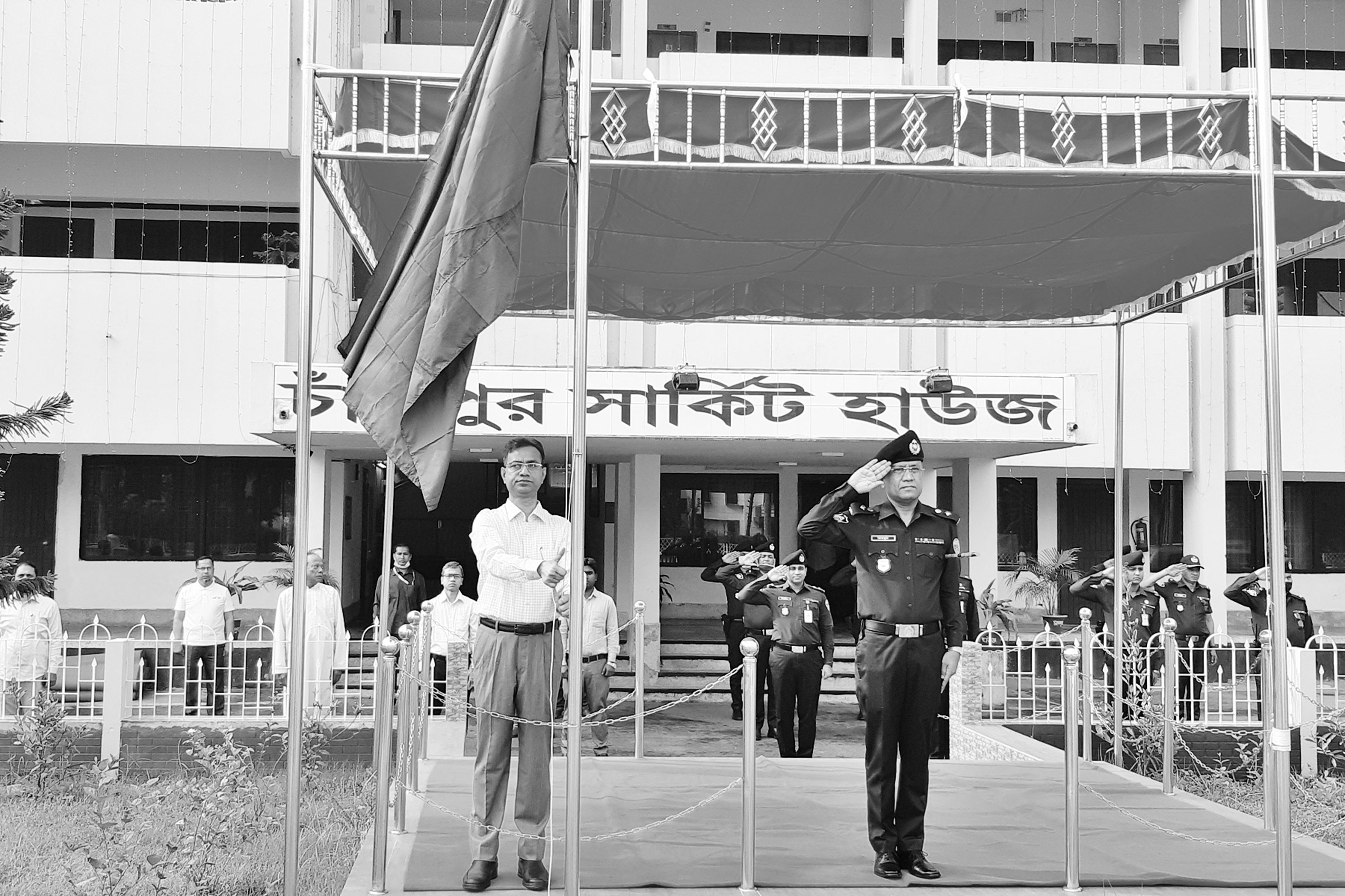 করোনা আতঙ্কের মধ্যেও স্বাধীনতা দিবস পালিত