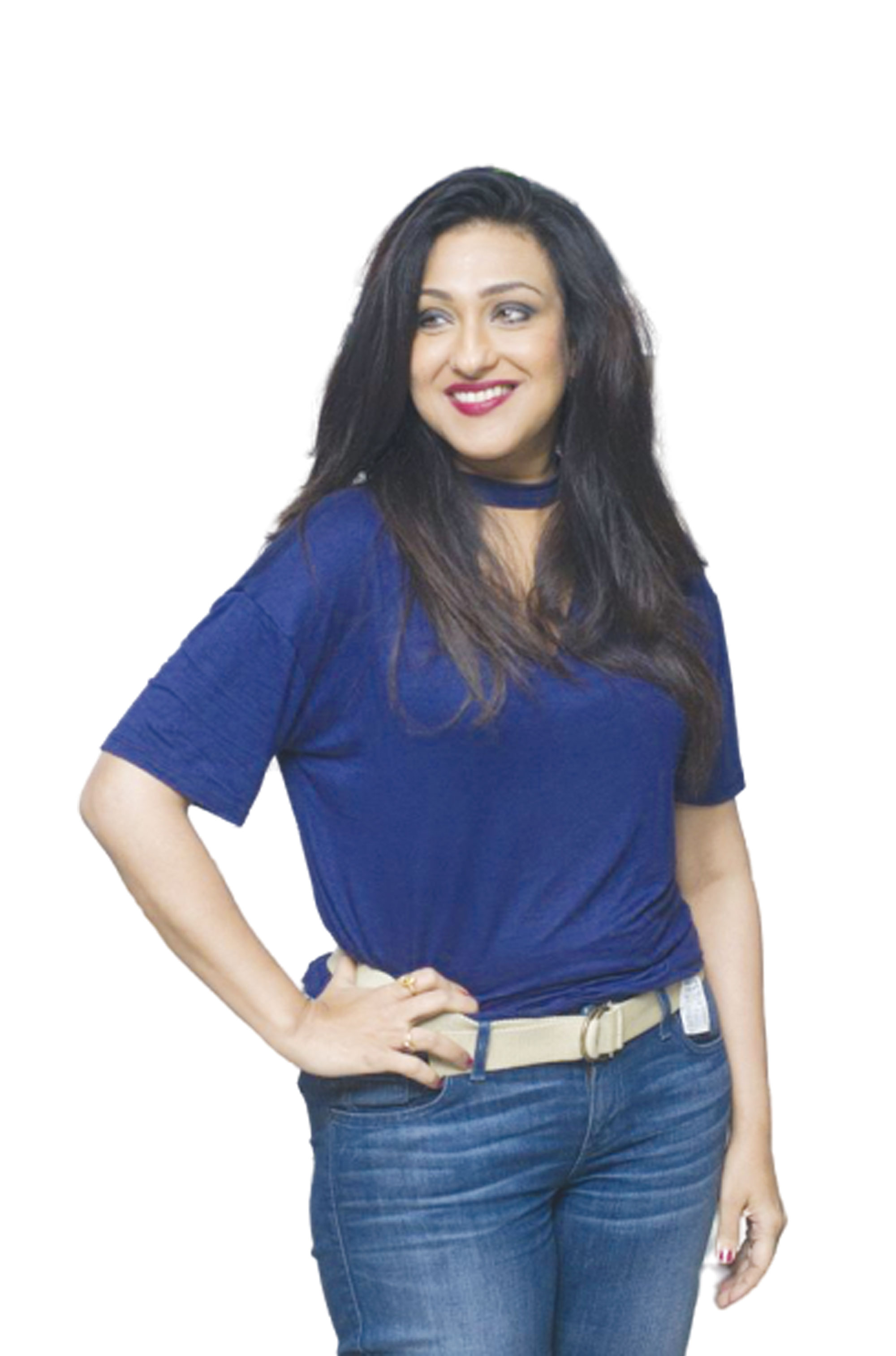 সিঙ্গাপুর থেকেই শুটিং করছেন ঋতুপর্ণা