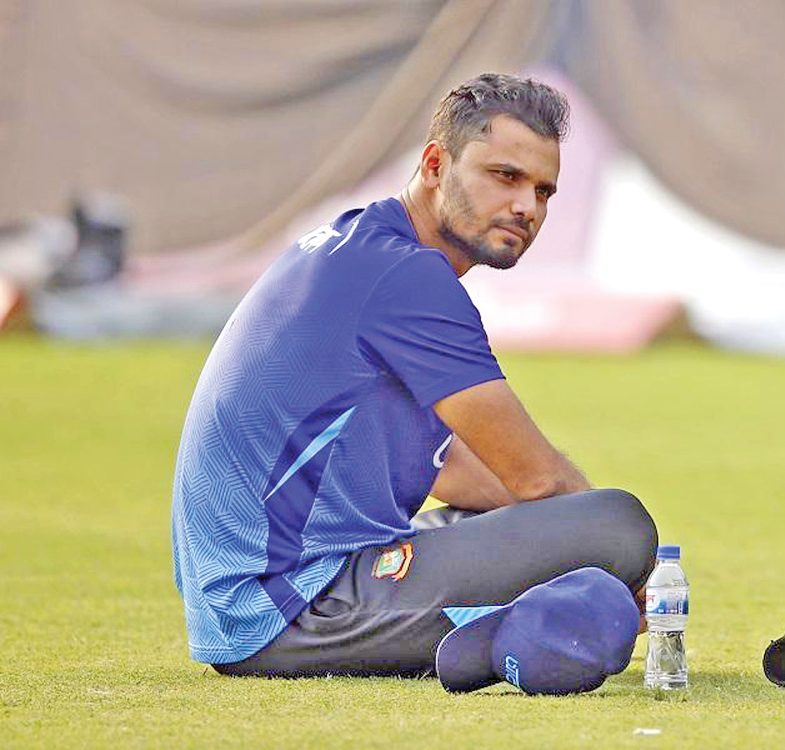 এখনও করোনামুক্ত নন মাশরাফি