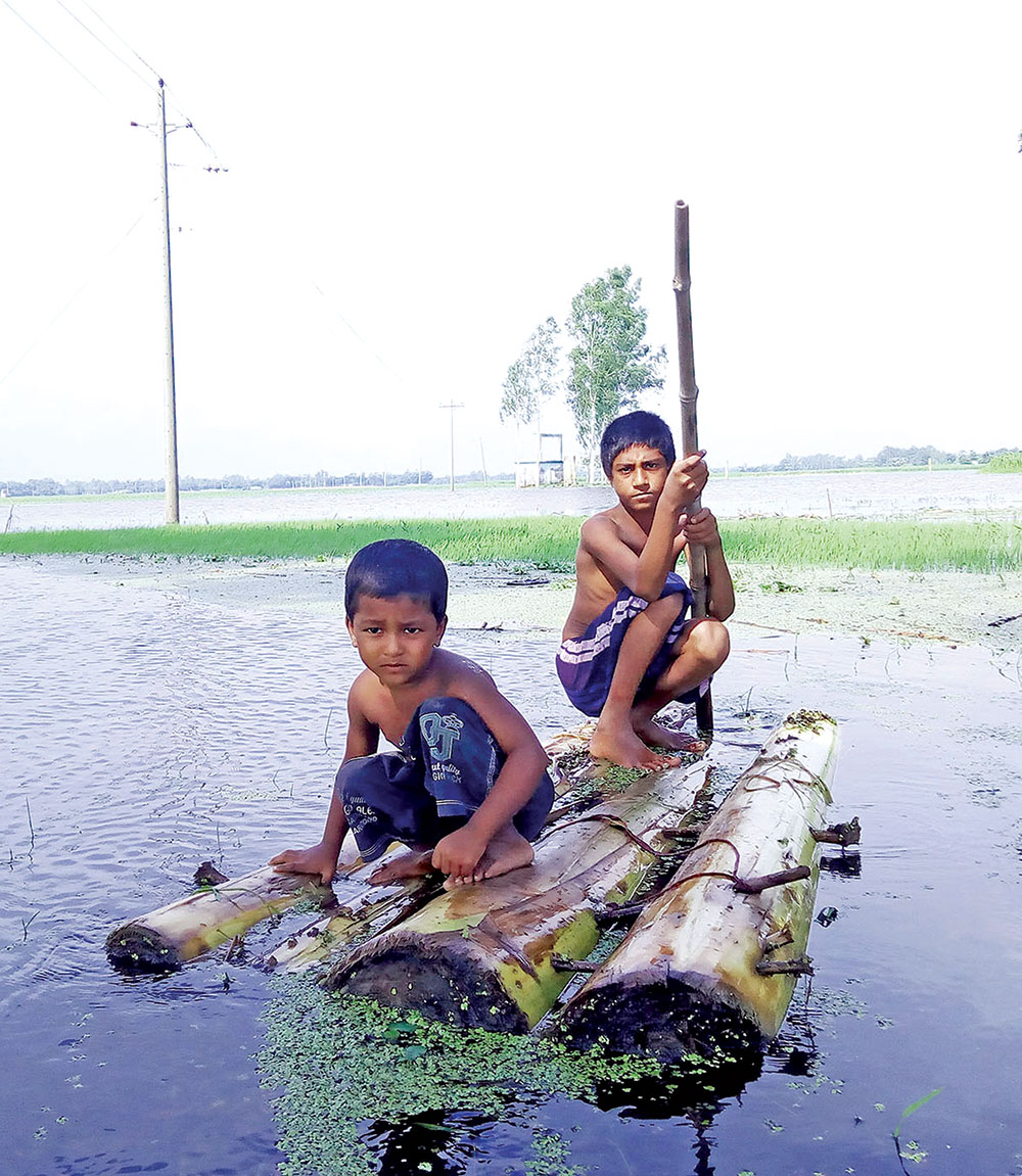 দেশের মধ্যাঞ্চলে বন্যার পদধ্বনি, সতর্ক প্রশাসন