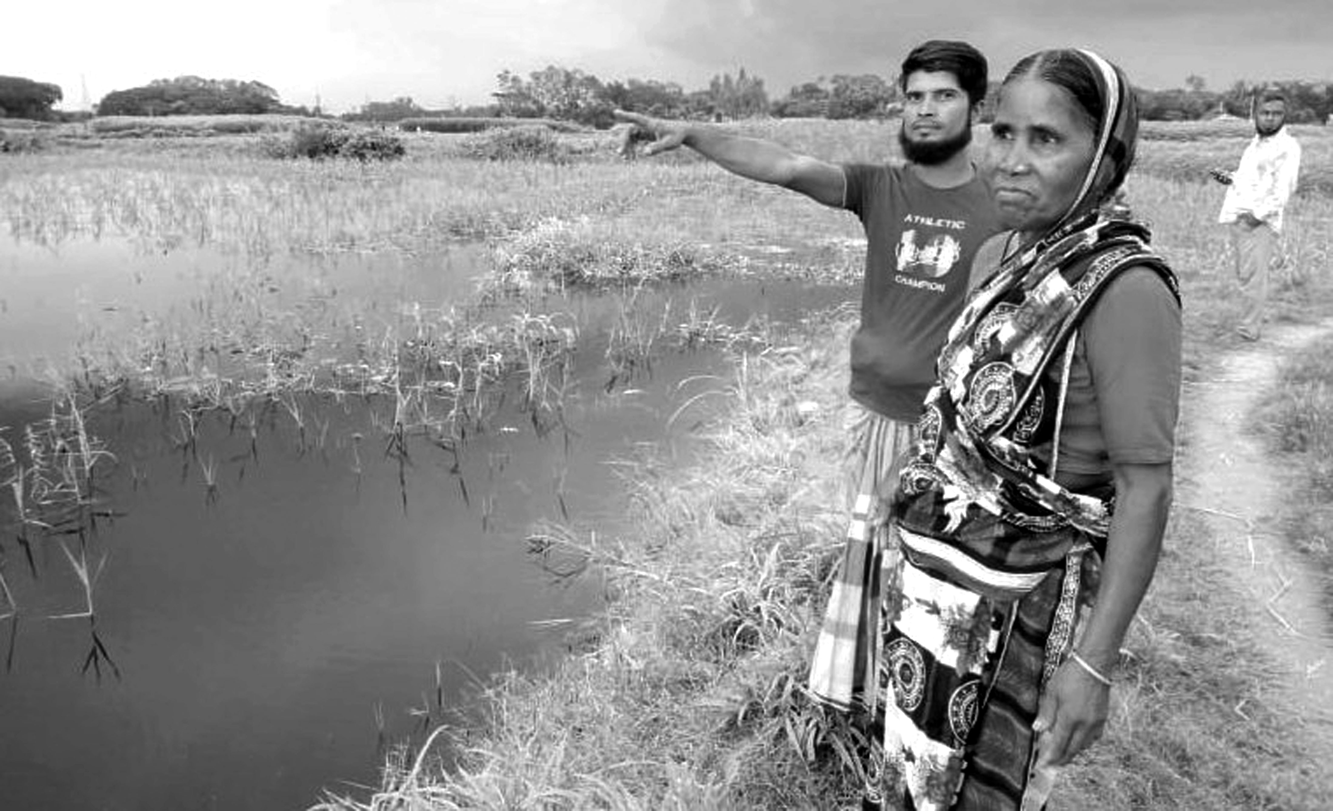 বন্যায় পানিবন্দি হাজারো মানুষ