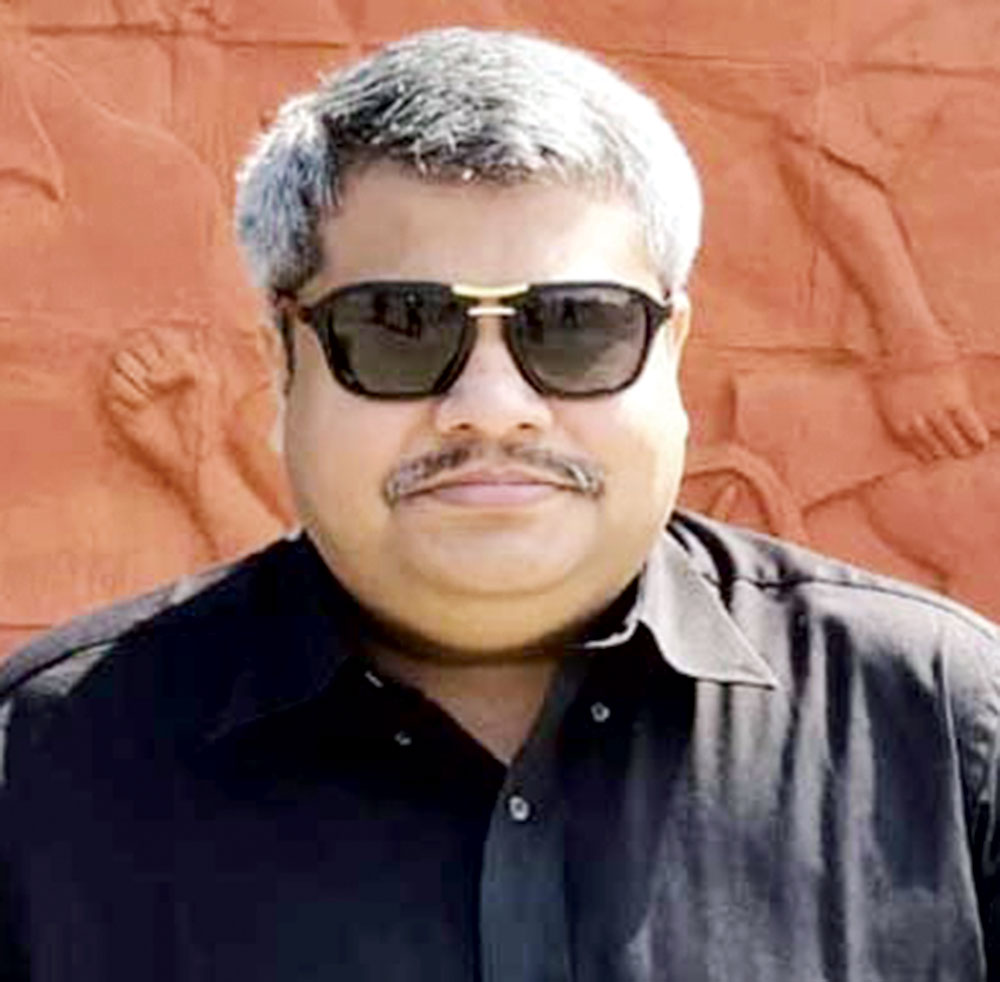 বাবার মৃত্যুর পরও লাপাত্তা সাহেদ