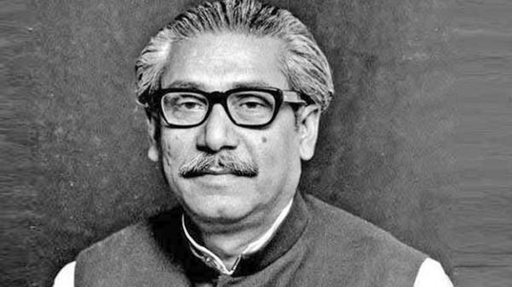 বঙ্গবন্ধুর প্রতি শ্রদ্ধা এবং তিনটি বইয়ের ভূমিকা