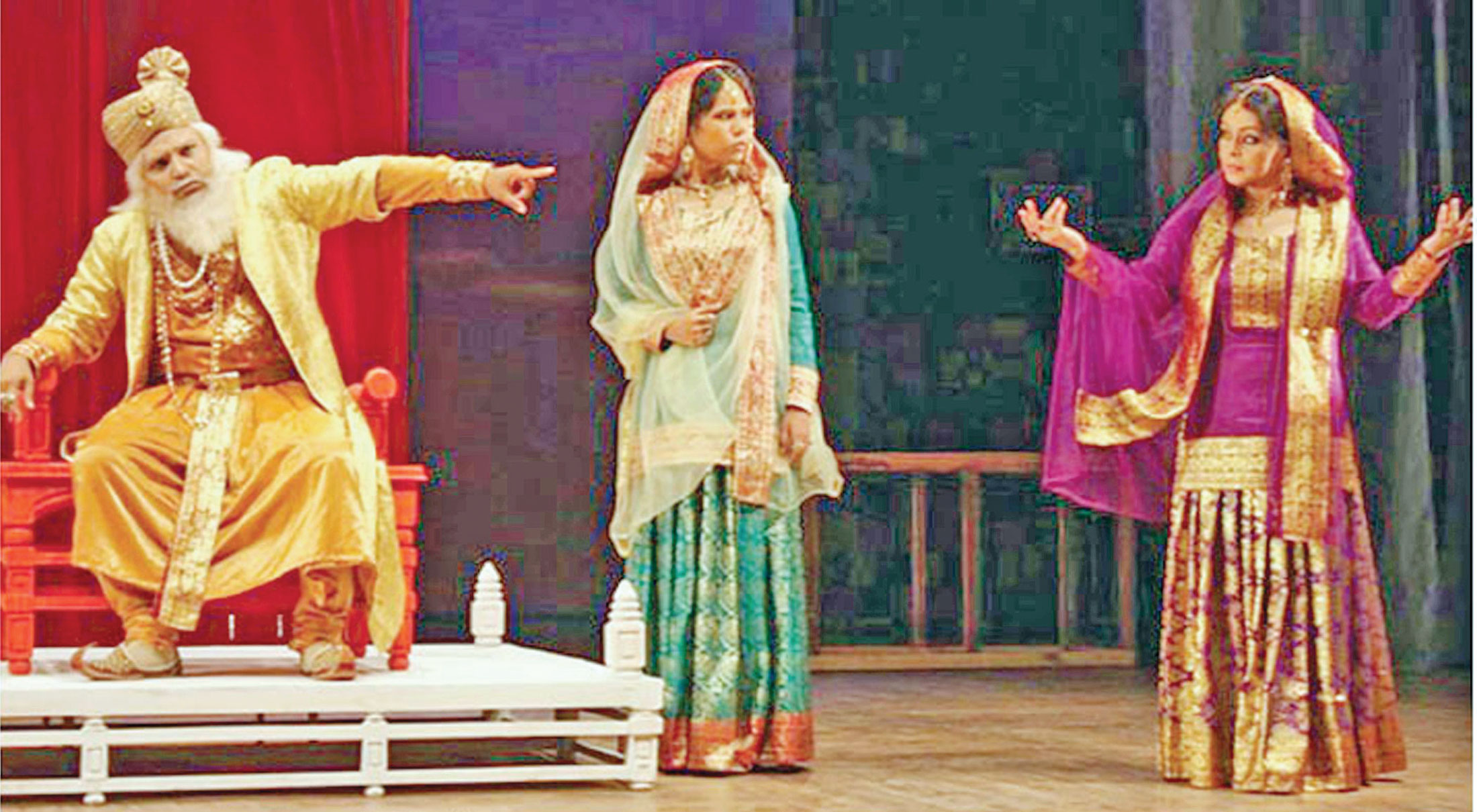 দেশজুড়ে ফের ঝলমলে মঞ্চনাটক
