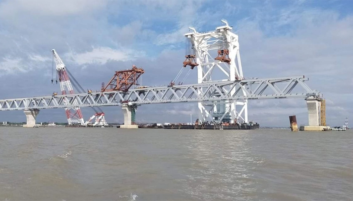 স্বপ্নের পদ্মাসেতুর ৫২৫০ মিটার দৃশ্যমান