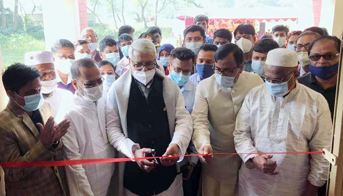 সাঁথিয়ায় স্কুলভবন উদ্বোধন