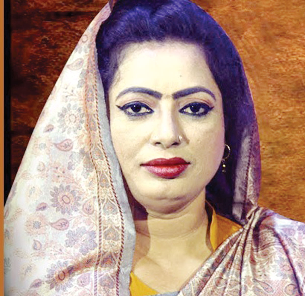 বাউলশিল্পী রিতা দেওয়ানের বিরুদ্ধে গ্রেপ্তারি পরোয়ানা