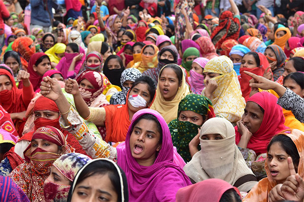 করোনায় ৫ পোশাক কারখানা বন্ধ ঘোষণা, অকূলে শ্রমিকরা