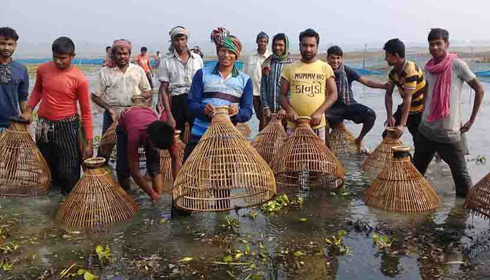 কালের বিবর্তনে হারিয়ে যাচ্ছে পলো উৎসব
