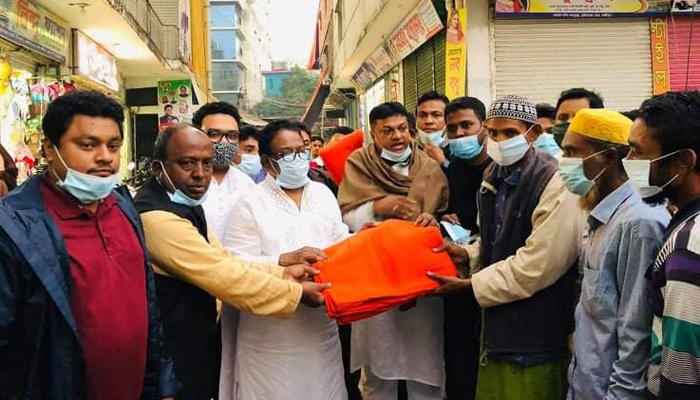 ​লক্ষ্মীপুরে শীতার্তদের মাঝে শাহজাহান কামাল এমপির শীতবস্ত্র বিতরণ