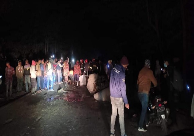 ​শৈলকুপায় ট্রাক-নছিমন সংঘর্ষ, নিহত ৬