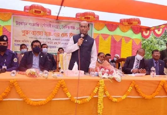 সাম্প্রদায়িকতার বিষবাষ্প ছড়ানোর বিরুদ্ধে সোচ্চার হতে হবে : শ ম রেজাউল করিম