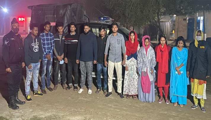 আশুলিয়া থেকে ভুয়া চাকরিদাতা প্রতিষ্ঠানের ১১ প্রতারক গ্রেপ্তার