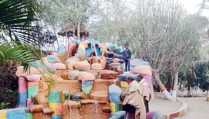 অপরূপ প্রাকৃতিক সোন্দর্যের প্রতিচ্ছবি