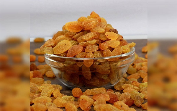 যে ৫ কারণে খাবেন কিসমিস