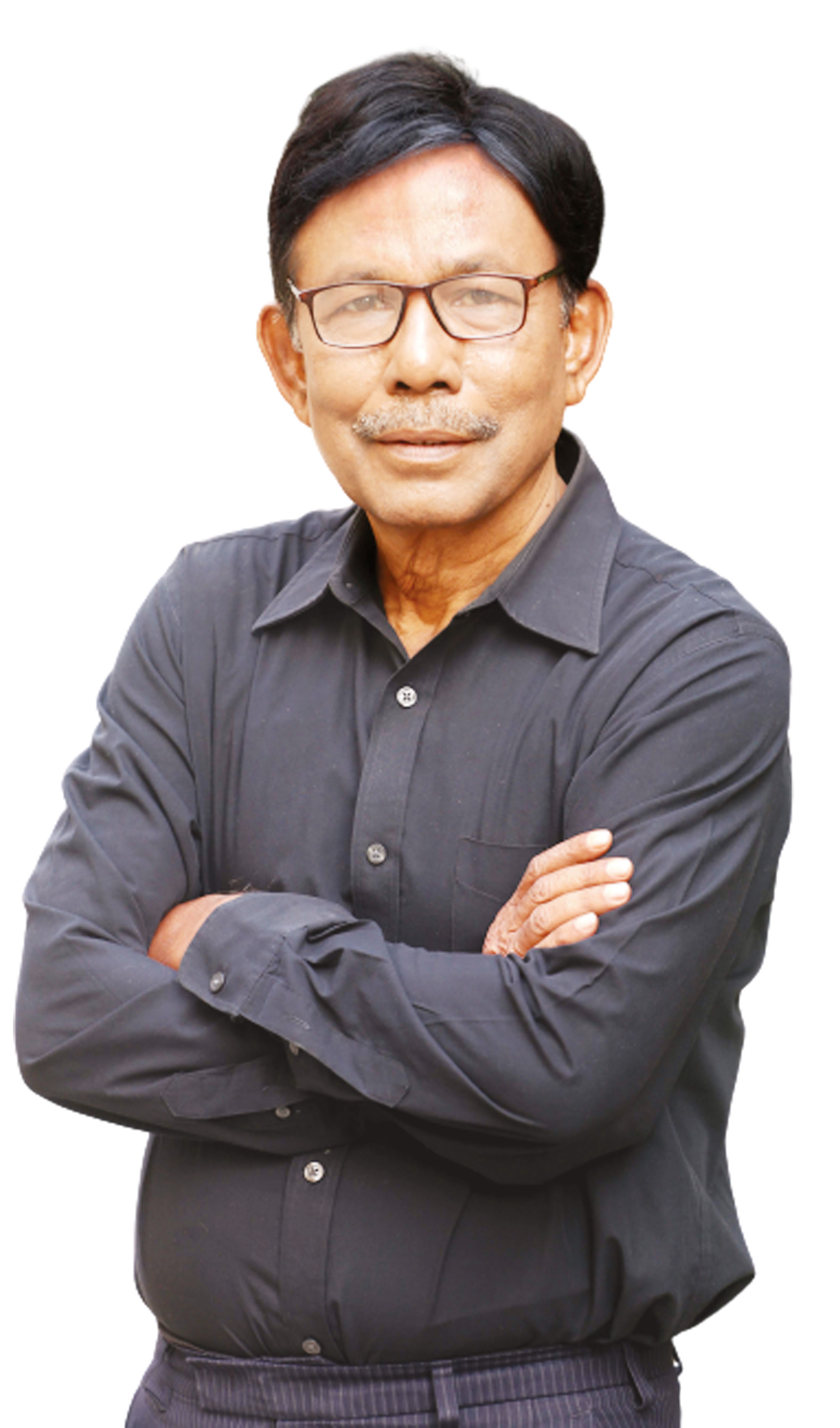 বহুমুখী ব্যস্ততায় নরেশ ভূঁইয়া