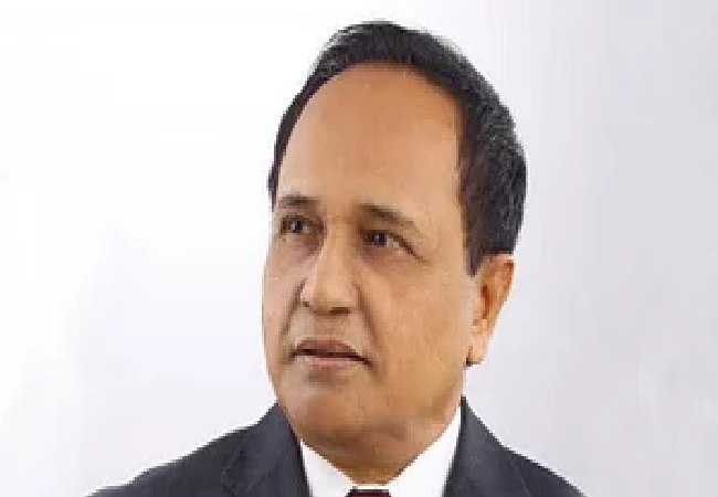 সংসদে নিজ দলের সদস্যদের একহাত নিলেন কাজী ফিরোজ