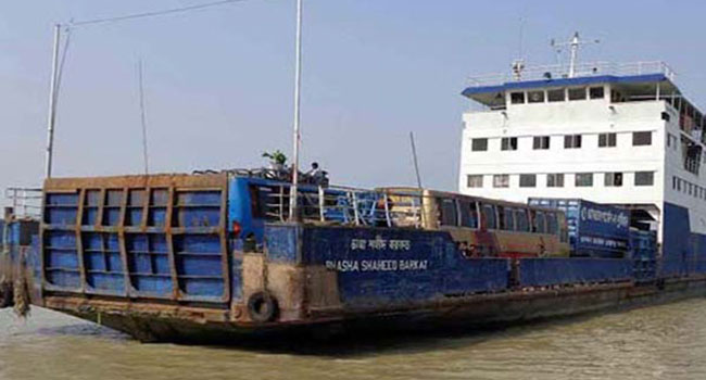 ৫ ঘণ্টা পর পাটুরিয়া-দৌলতদিয়া রুটে ফেরি চলাচল চালু