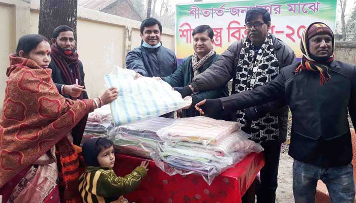মান্দায় সিসিডিবির উদ্যোগে কম্বল বিতরণ